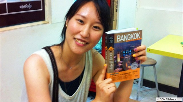 นักท่องเที่ยวเกาหลีติดตามร้านจากหนังสือ แนะนำกรุงเทพฯ